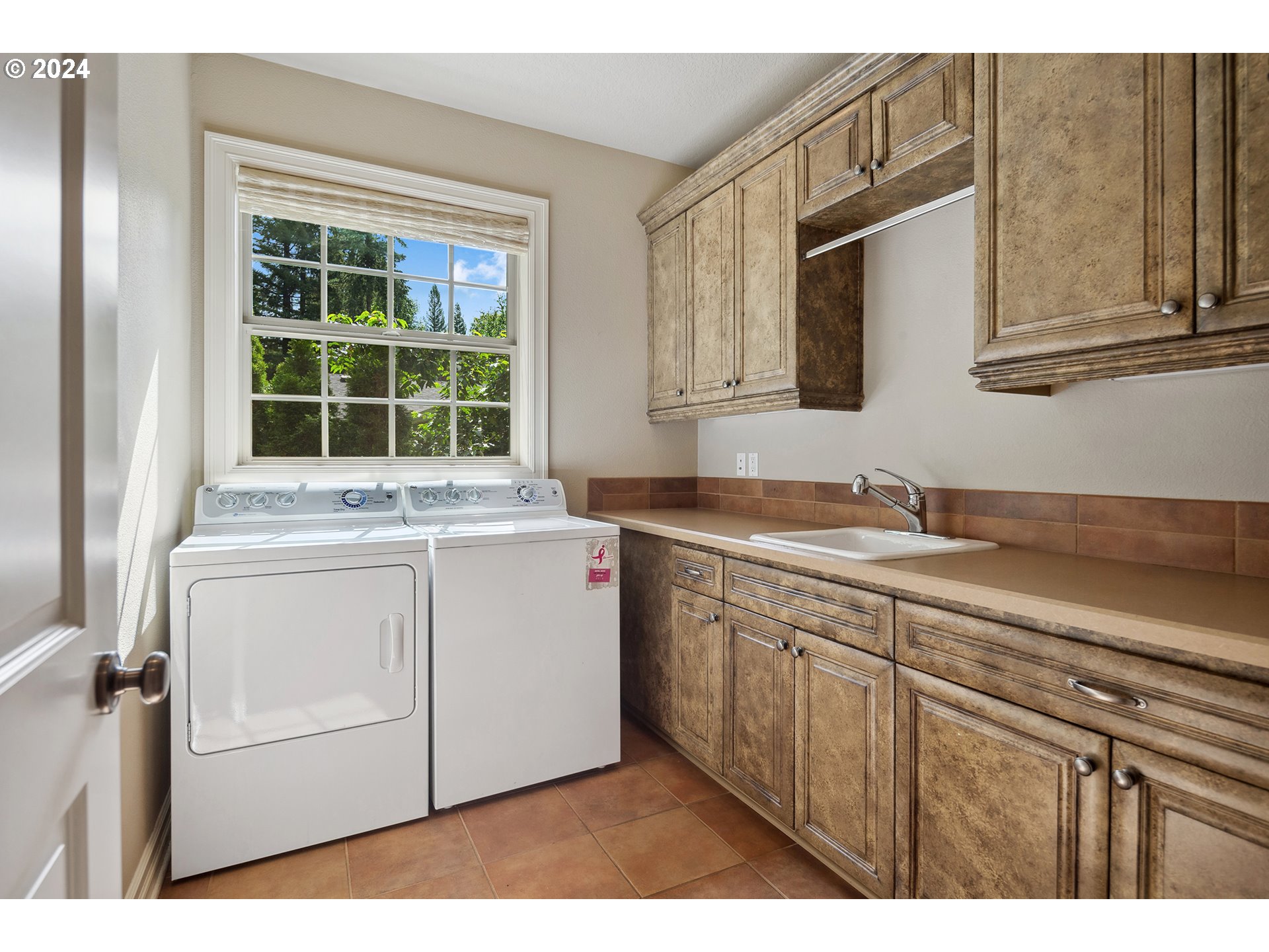 1115 North Shr Road Lake Oswego, OR 97034 - Photo 30 of 35 Gallery Image 30
