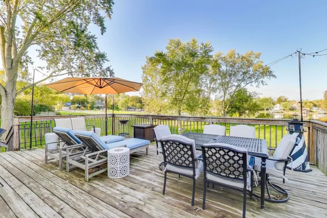 $399,000 | 23490 North Spring Drive, Barrington, IL 60010