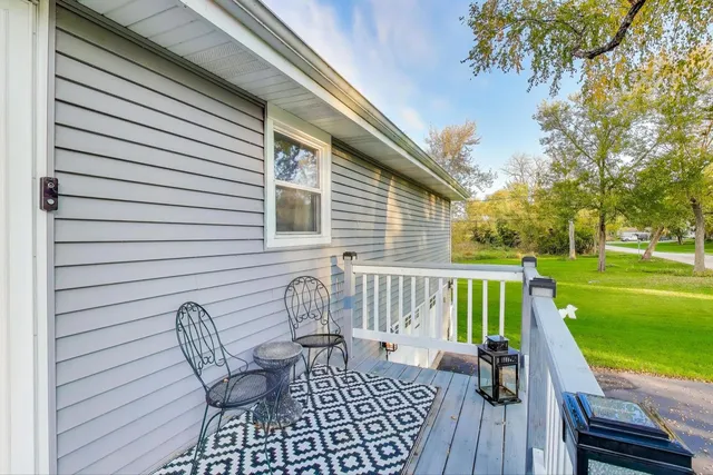 $399,000 | 23490 North Spring Drive, Barrington, IL 60010