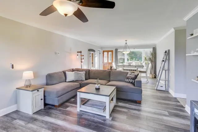 $399,000 | 23490 North Spring Drive, Barrington, IL 60010