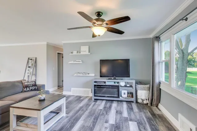 $399,000 | 23490 North Spring Drive, Barrington, IL 60010