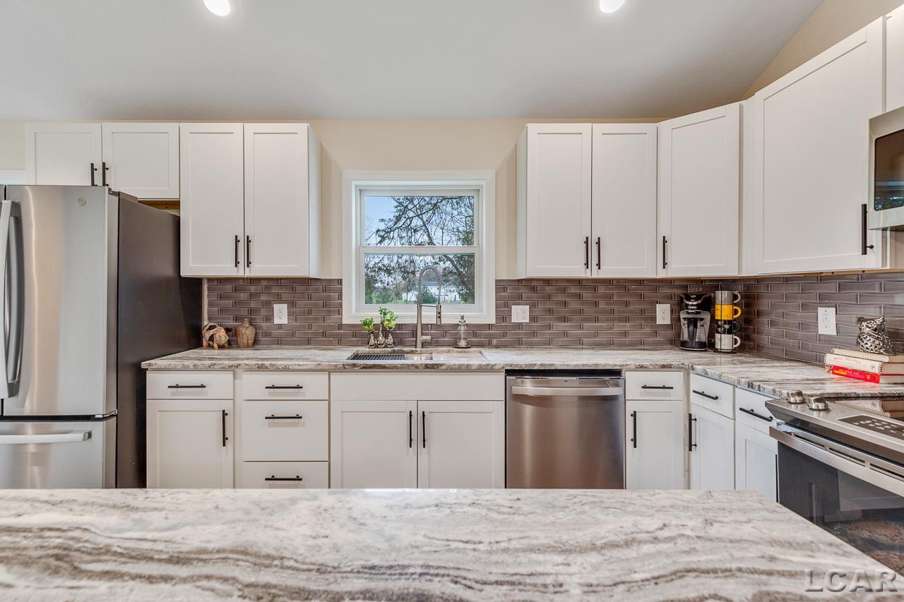 3881 West Beecher Road Adrian, MI 49221 - Photo 7 of 44 50075908-6.JPG