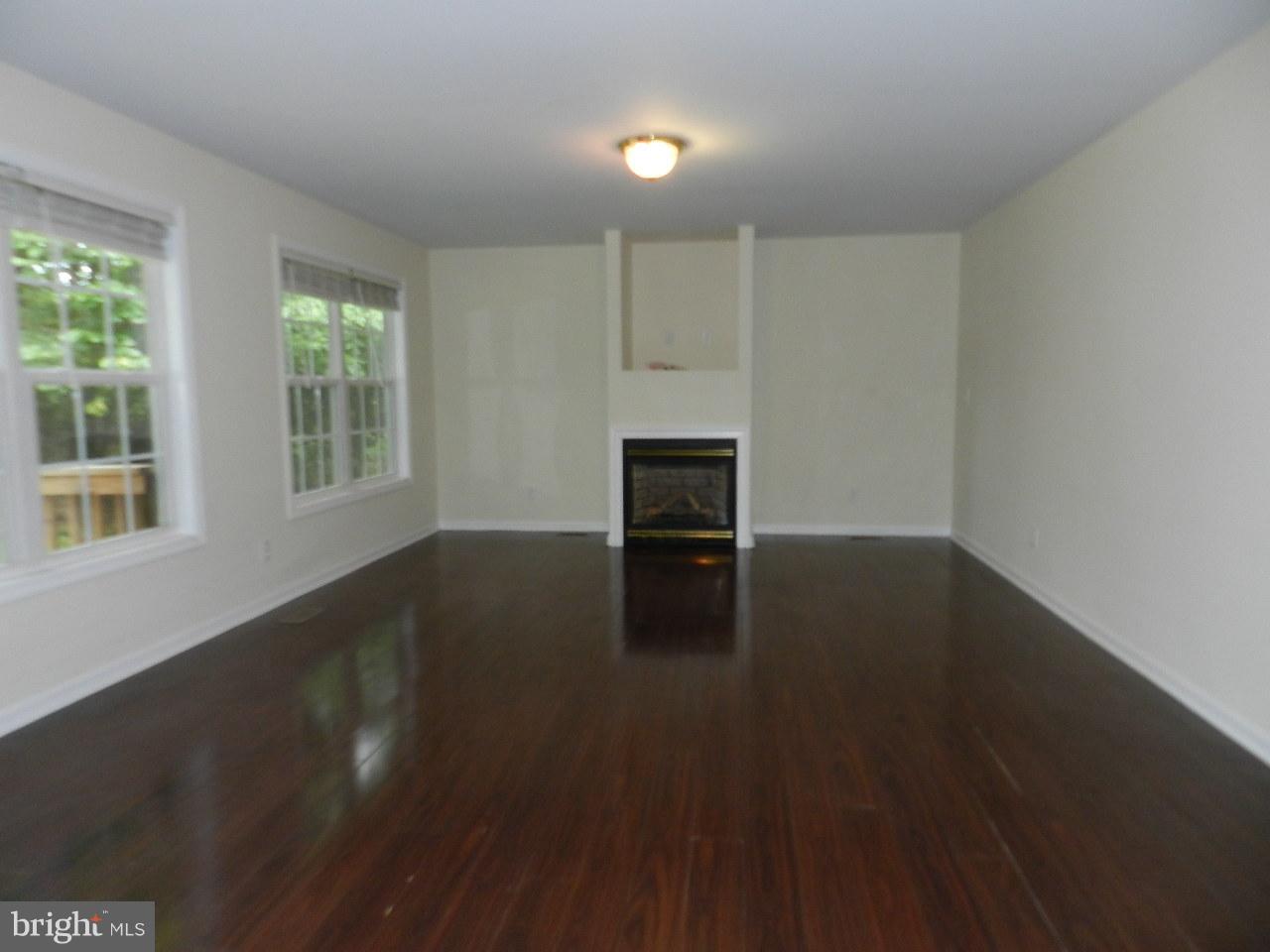 310 Cedar Ridge Drive Ruther Glen, VA 22546 - Photo 7 of 16 Family Room