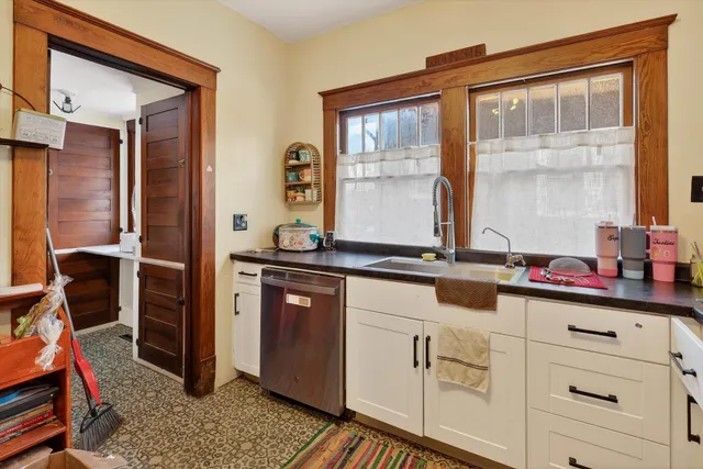 $179,000 | 510 South Clinton Street, Albion, MI 49224