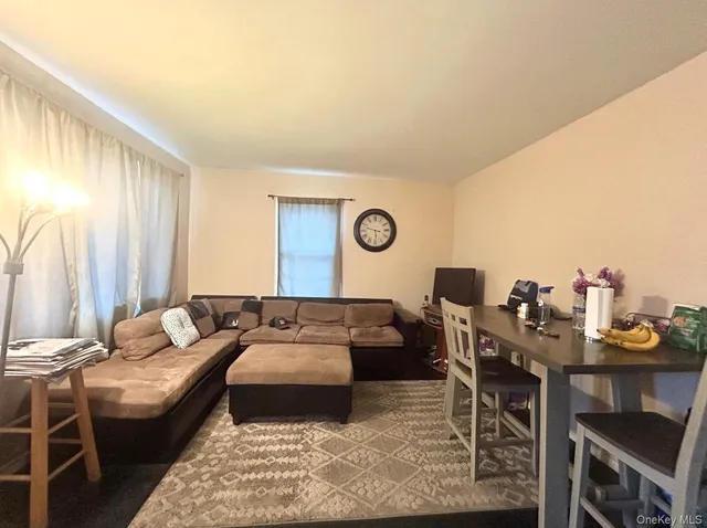 $525,000 | 22 East Halley Lane, Central Islip, NY 11722