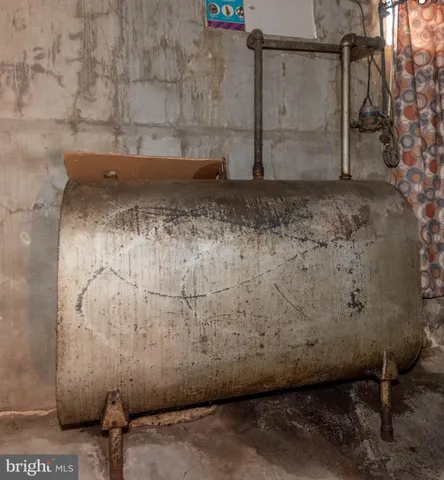 a close view of sink