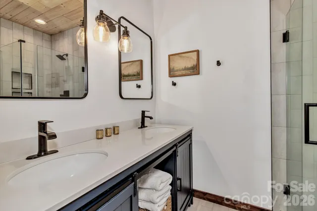 $520,000 | 939 Morgan Hill Road, Black Mountain, NC 28711