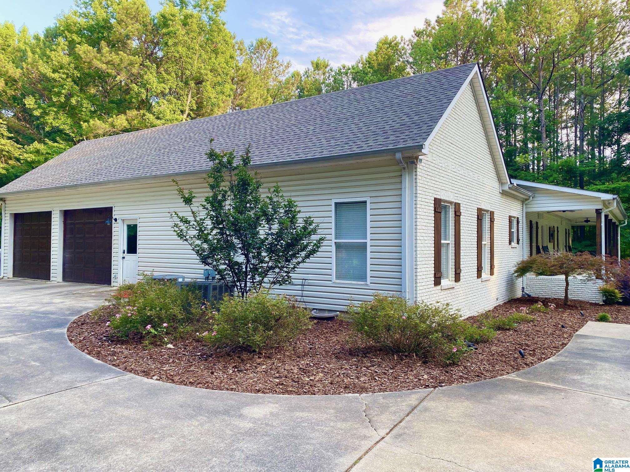 213 Hickory Valley Road Trussville, AL 35173 - Photo 3 of 43
