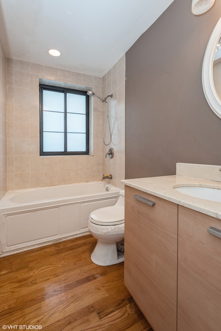 7423 North Sheridan Road, Unit 3E Chicago, IL 60626 - Photo 11 of 12