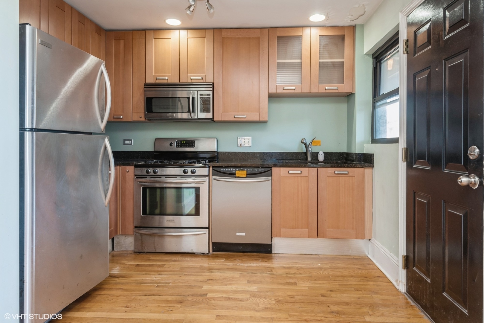 7423 North Sheridan Road, Unit 3E Chicago, IL 60626 - Photo 6 of 12