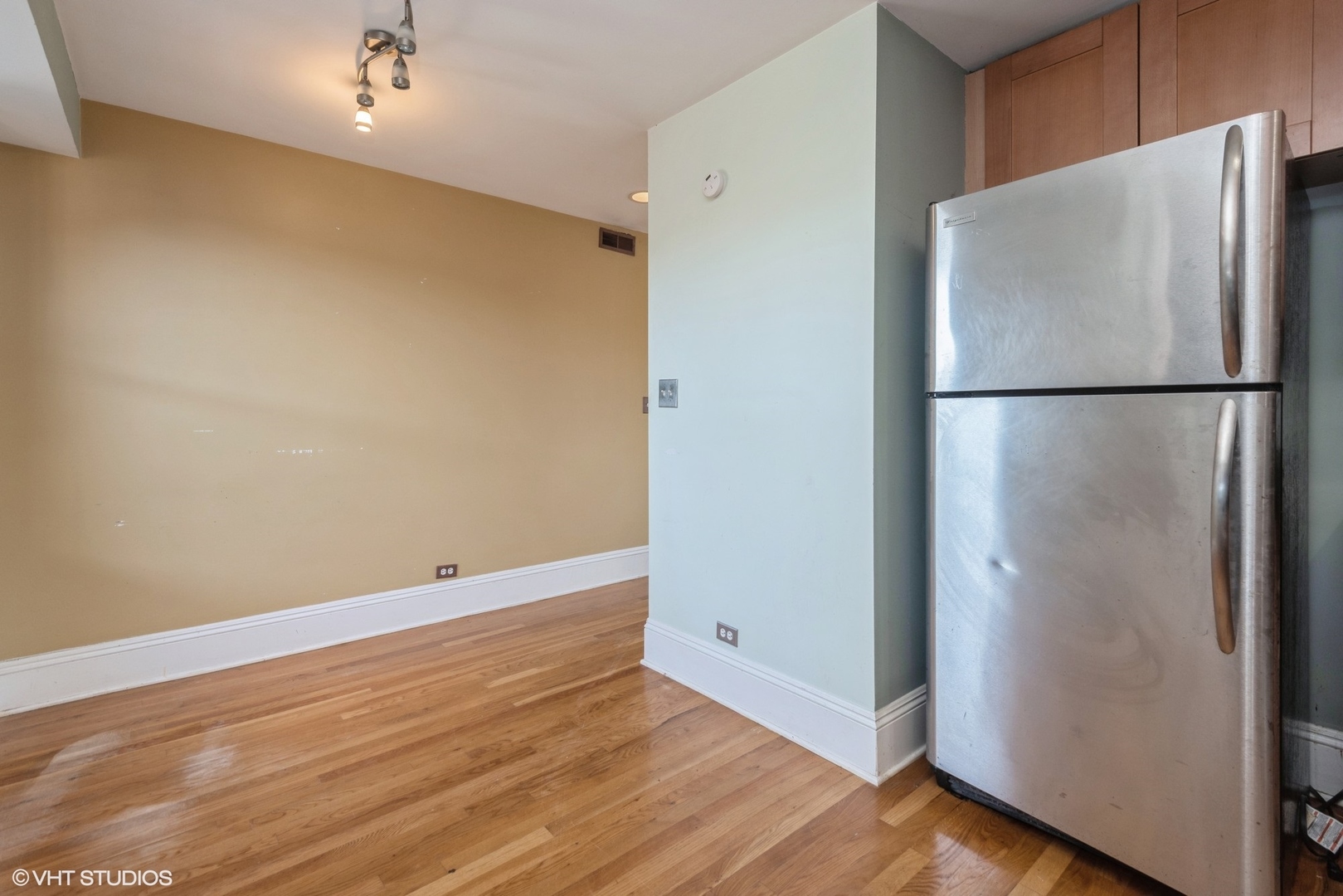 7423 North Sheridan Road, Unit 3E Chicago, IL 60626 - Photo 7 of 12