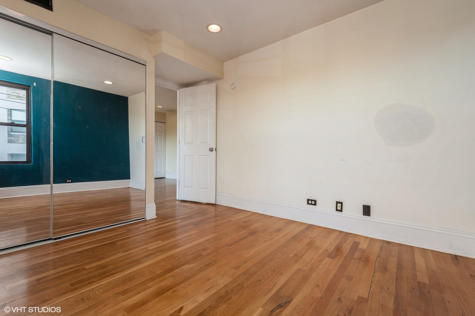 7423 North Sheridan Road, Unit 3E Chicago, IL 60626 - Photo 9 of 12