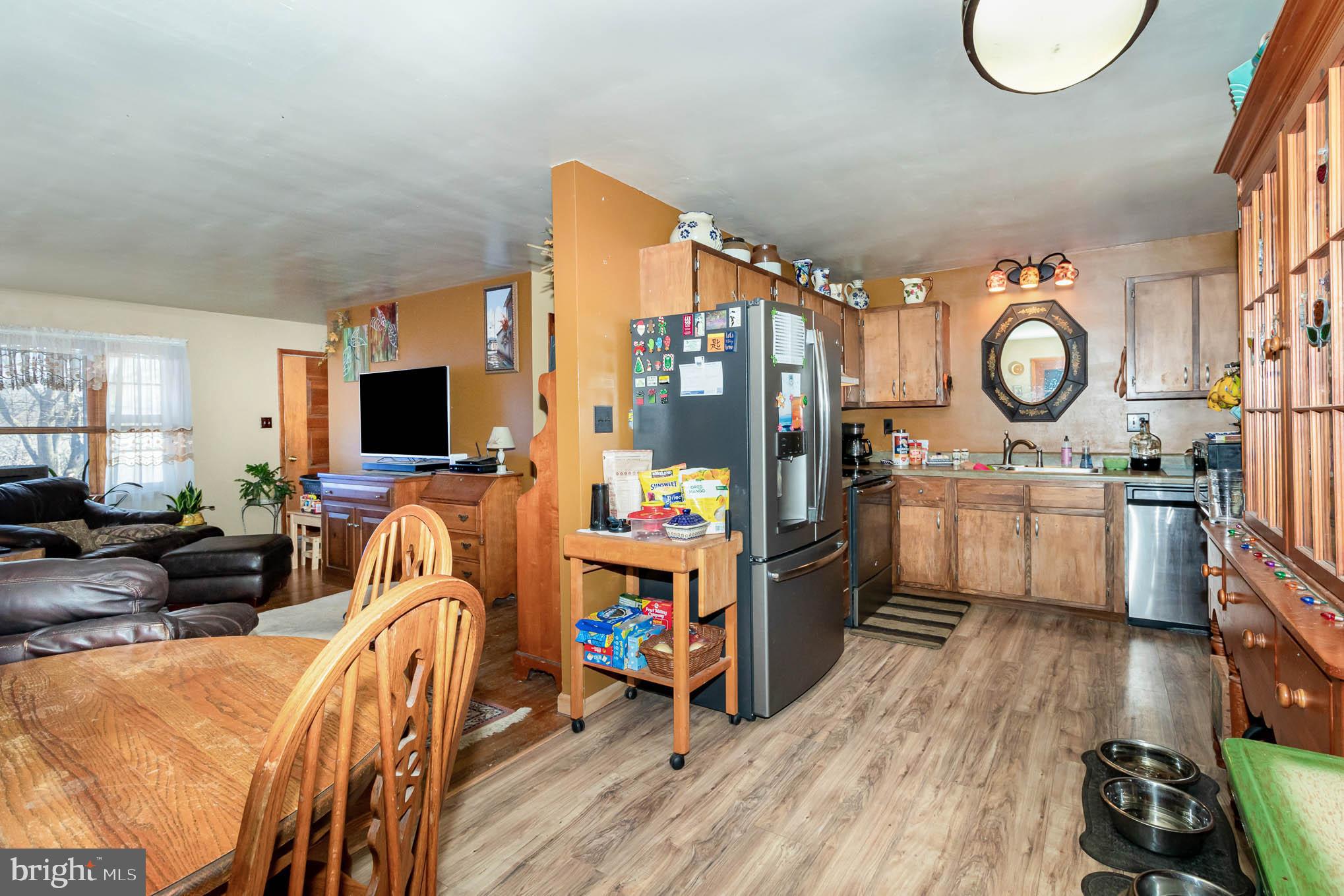6249 Cider Press Road Harrisburg, PA 17111 - Photo 8 of 29 Gallery Image 8