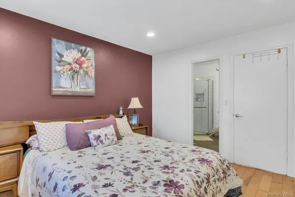 $425,000 | 864 Skyline Drive, Coram, NY 11727