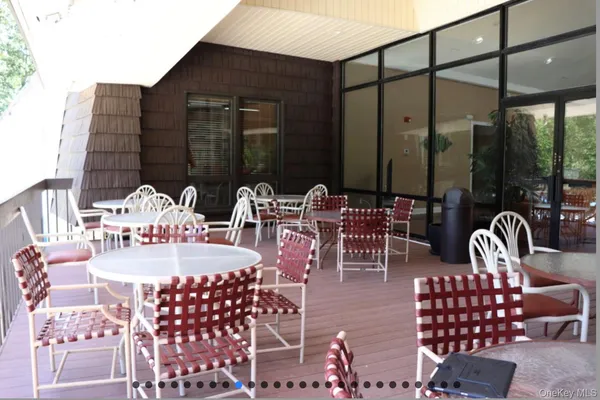 $425,000 | 864 Skyline Drive, Coram, NY 11727