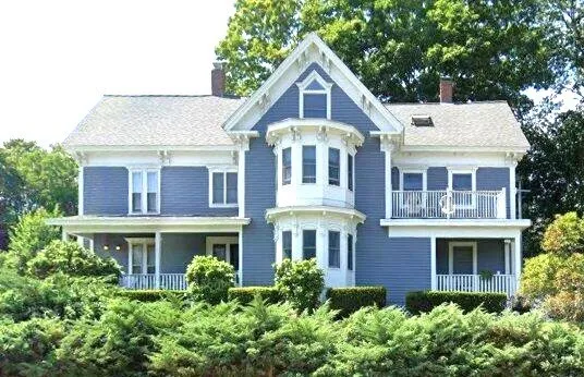 $3,750 | 102 Market Street, Unit 3, Amesbury, MA 01913
