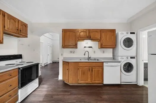 $3,750 | 102 Market Street, Unit 3, Amesbury, MA 01913