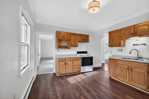 $3,750 | 102 Market Street, Unit 3, Amesbury, MA 01913
