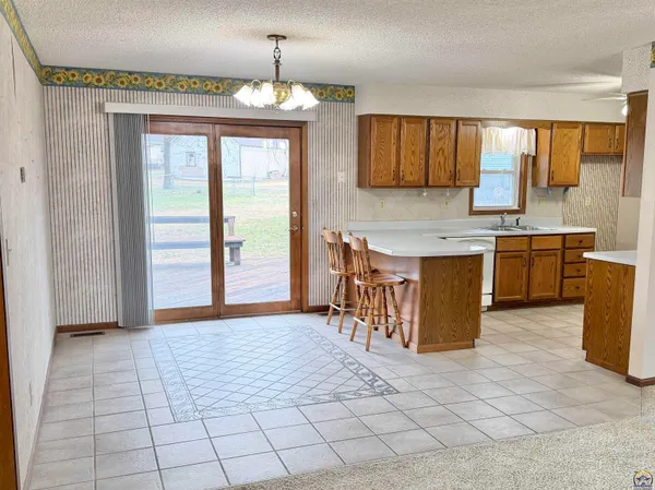 $267,500 | 111 Garrettson Street, Burlington, KS 66839