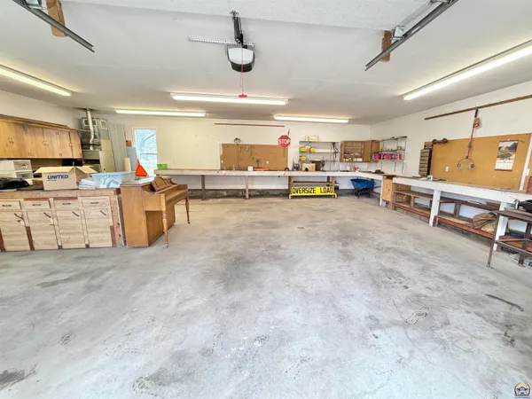 $267,500 | 111 Garrettson Street, Burlington, KS 66839