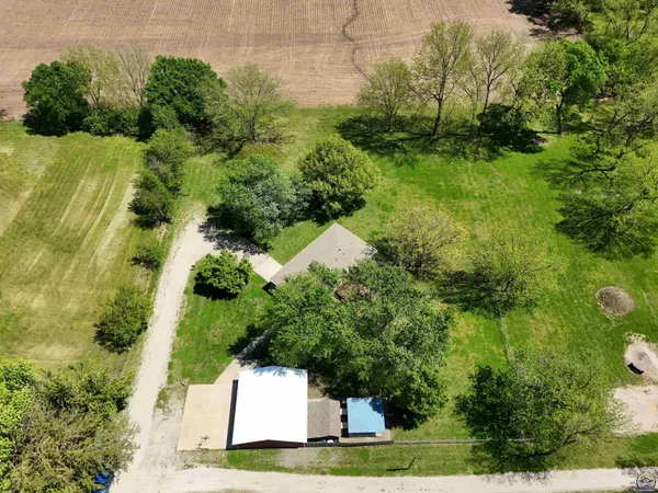 $267,500 | 111 Garrettson Street, Burlington, KS 66839