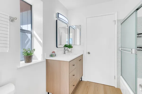 $4,300 | 258 Ventura Avenue, Palo Alto, CA 94306