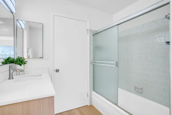 $4,300 | 258 Ventura Avenue, Palo Alto, CA 94306