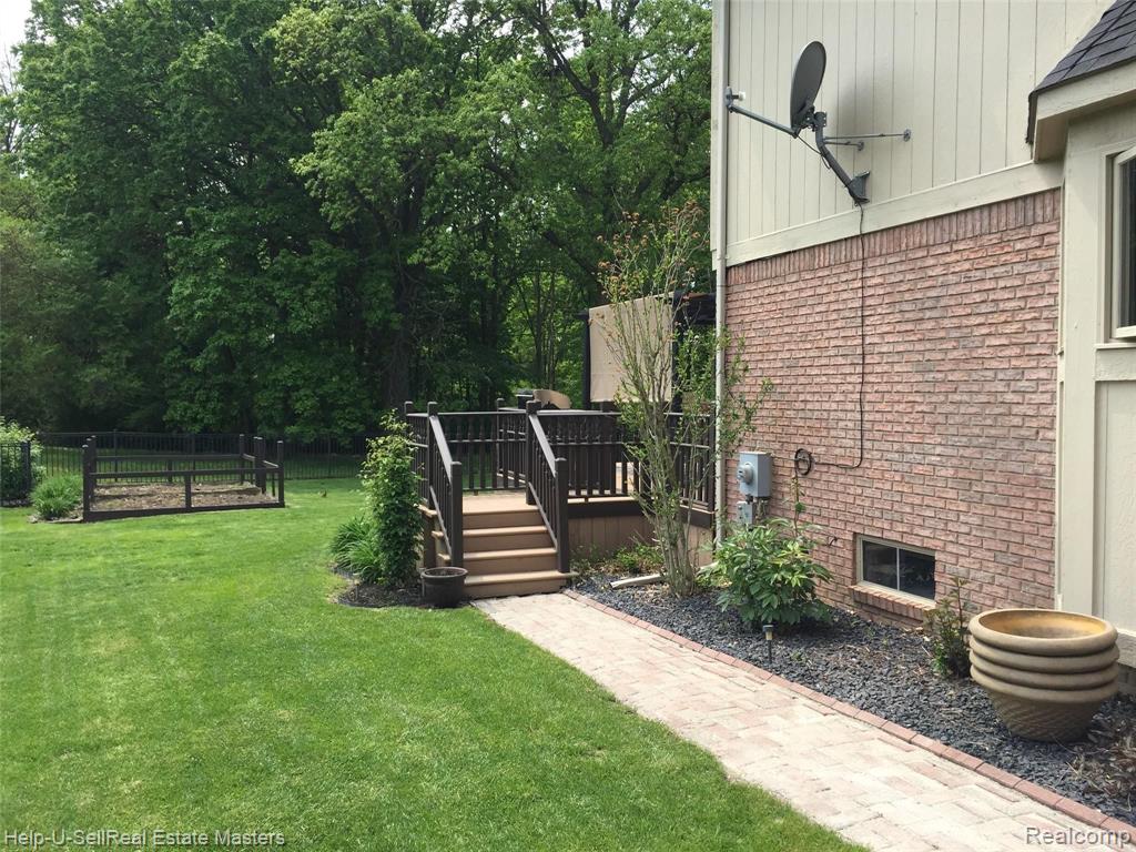 49241 Monte Road Chesterfield, MI 48047 - Photo 33 of 37