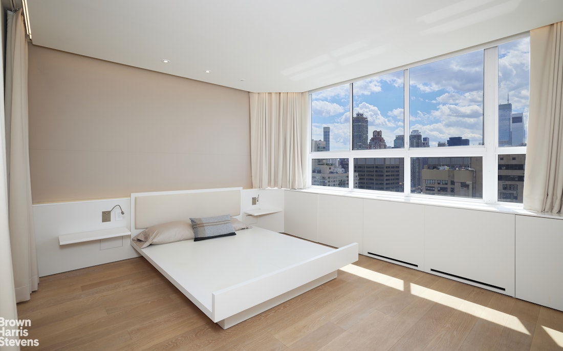 110 East 71st Street, Unit 19 Manhattan, NY 10021 - Photo 6 of 15