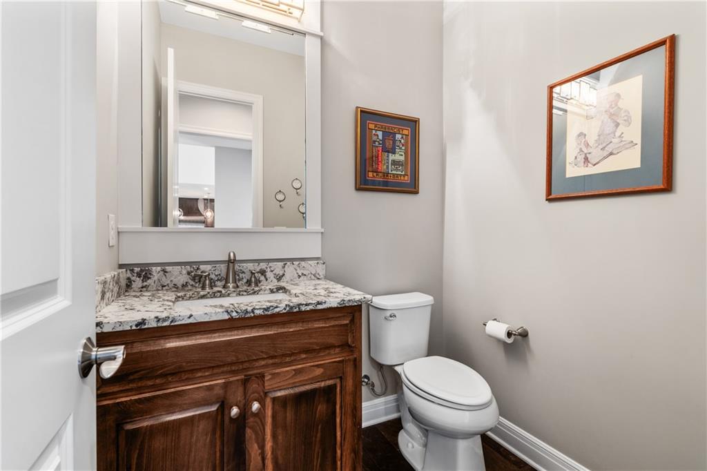 16258 Canterbury Road Overland Park, KS 66085 - Photo 17 of 45