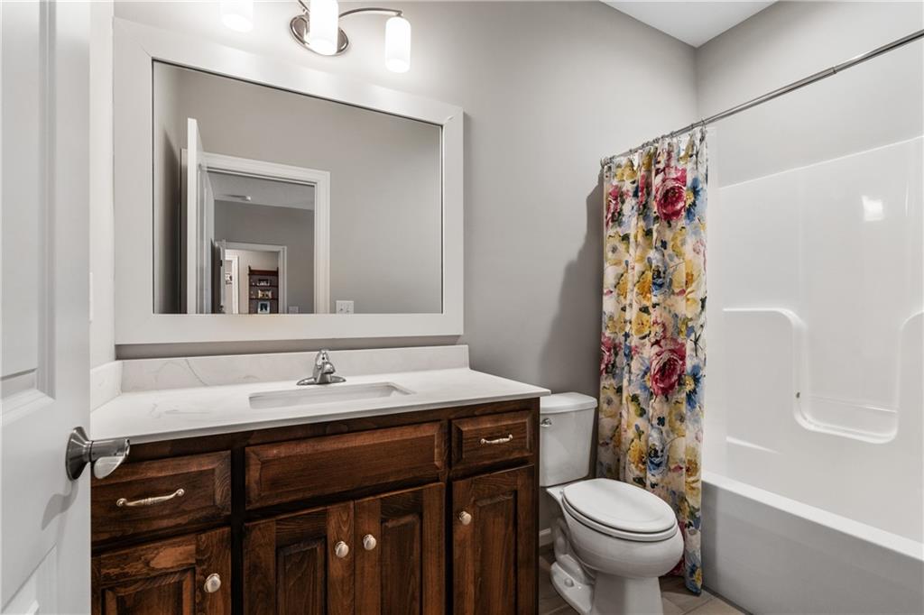 16258 Canterbury Road Overland Park, KS 66085 - Photo 29 of 45