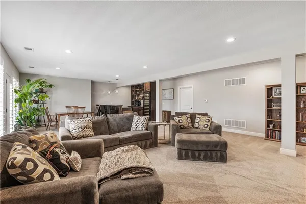 $1,175,000 | 16258 Canterbury Road, Overland Park, KS 66085