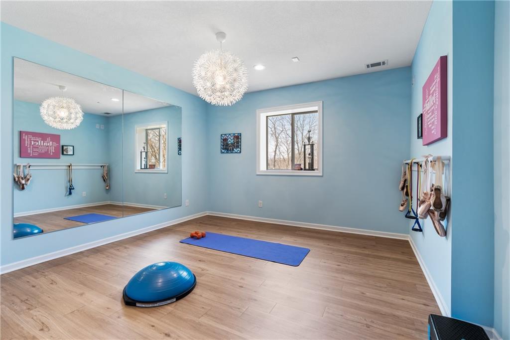 16258 Canterbury Road Overland Park, KS 66085 - Photo 35 of 45