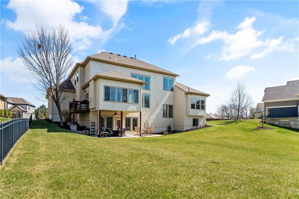 16258 Canterbury Road Overland Park, KS 66085 - Photo 41 of 45