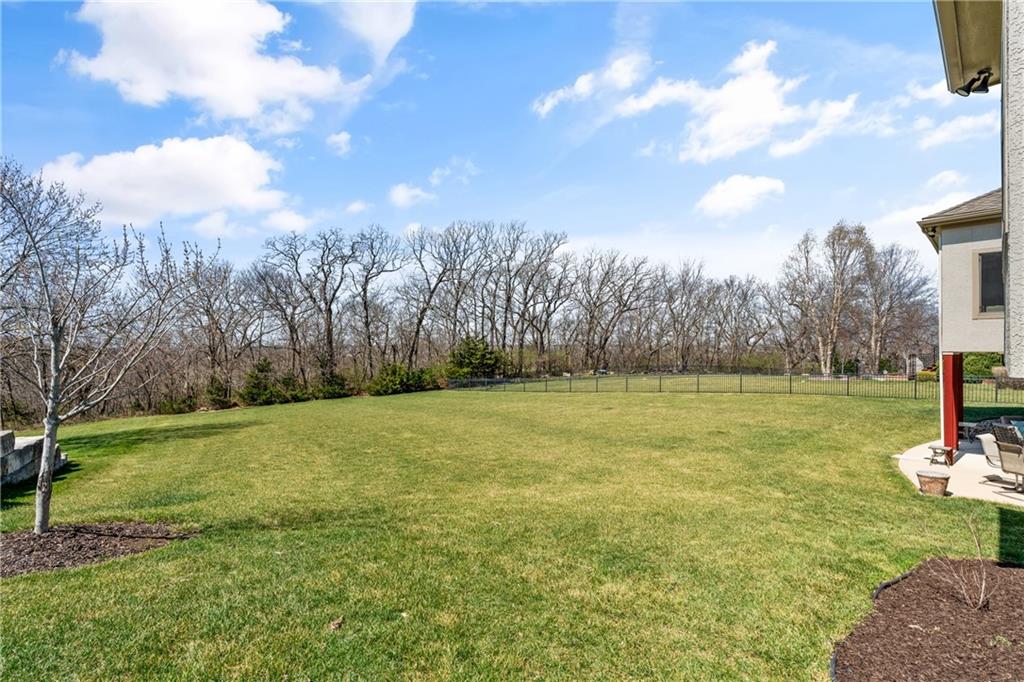 16258 Canterbury Road Overland Park, KS 66085 - Photo 42 of 45