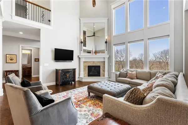 $1,175,000 | 16258 Canterbury Road, Overland Park, KS 66085