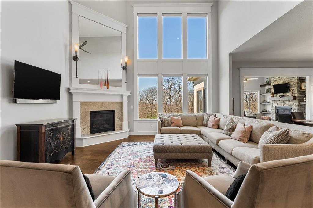 16258 Canterbury Road Overland Park, KS 66085 - Photo 6 of 45