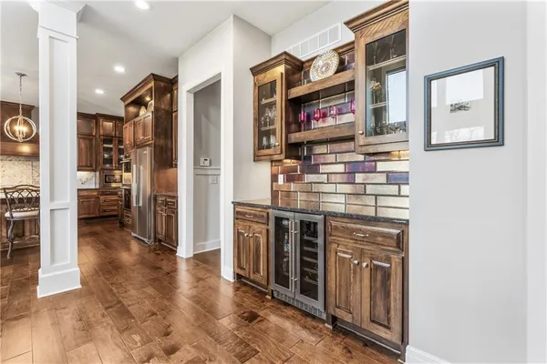 $1,175,000 | 16258 Canterbury Road, Overland Park, KS 66085