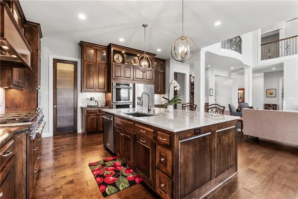 $1,175,000 | 16258 Canterbury Road, Overland Park, KS 66085