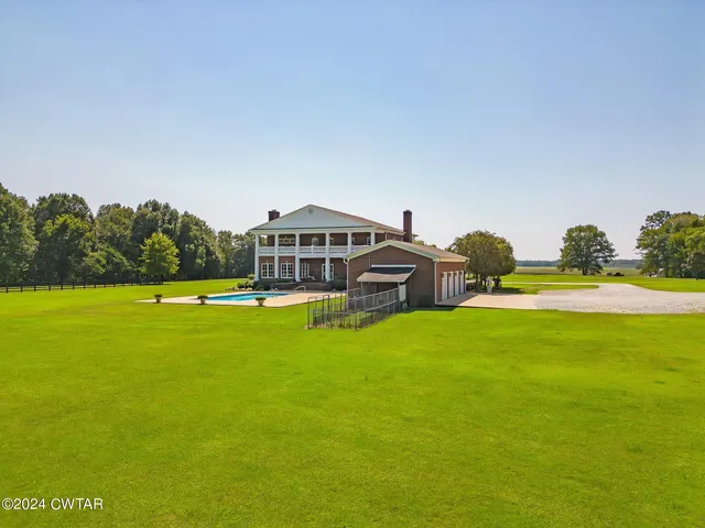 $1,600,000 | 3183 Lower Jackson Road, Bells, TN 38006