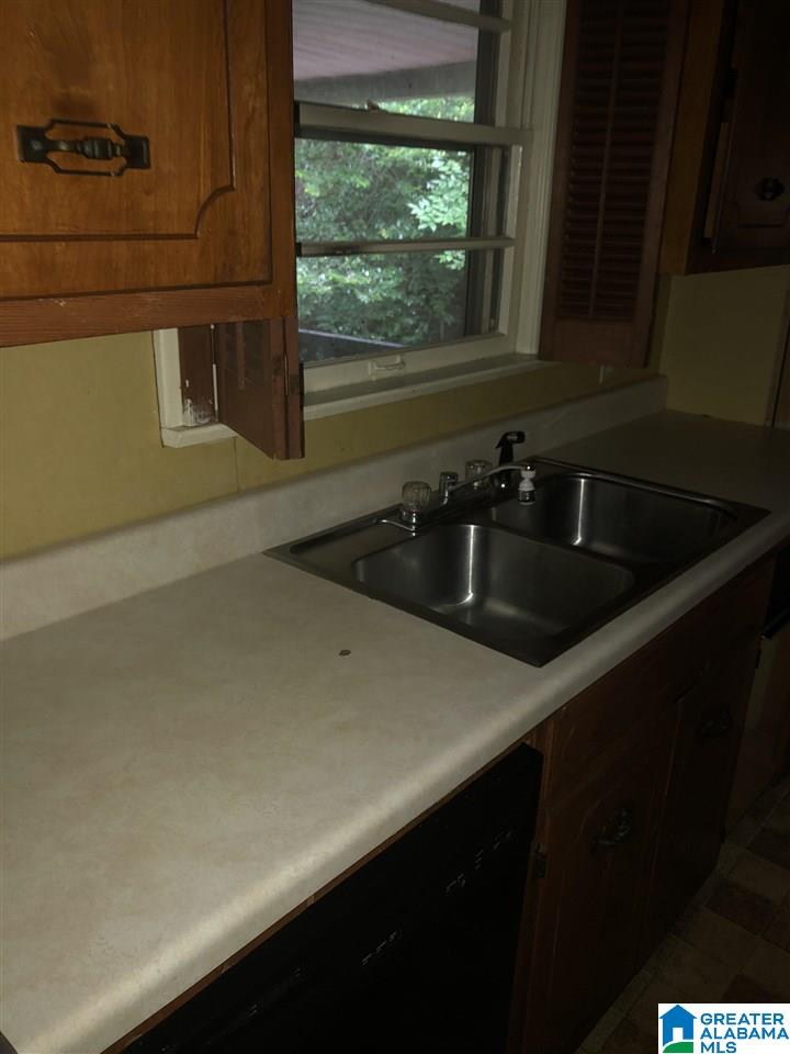 1131 Altamont Road Anniston, AL 36207 - Photo 7 of 32