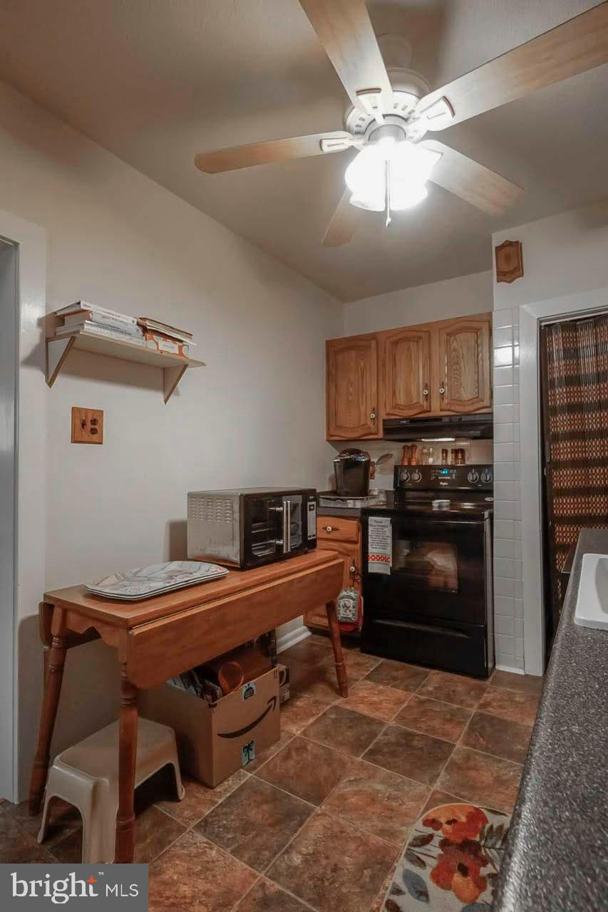 146 Shelbourne Road Havertown, PA 19083 - Photo 11 of 26