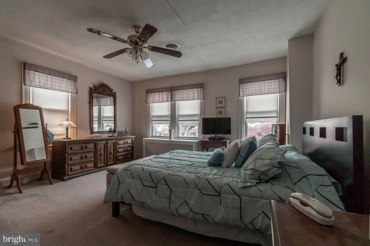 146 Shelbourne Road Havertown, PA 19083 - Photo 15 of 26