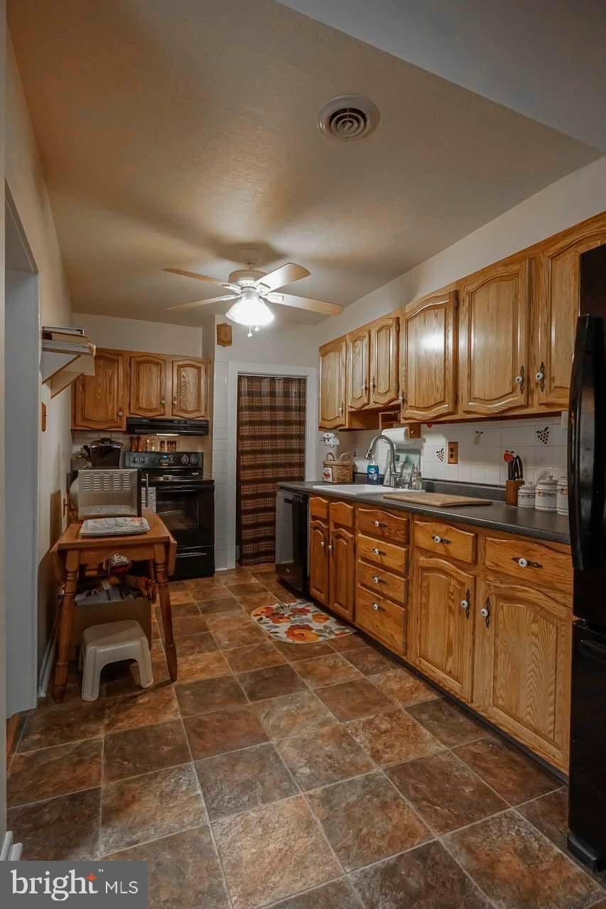 146 Shelbourne Road Havertown, PA 19083 - Photo 10 of 26