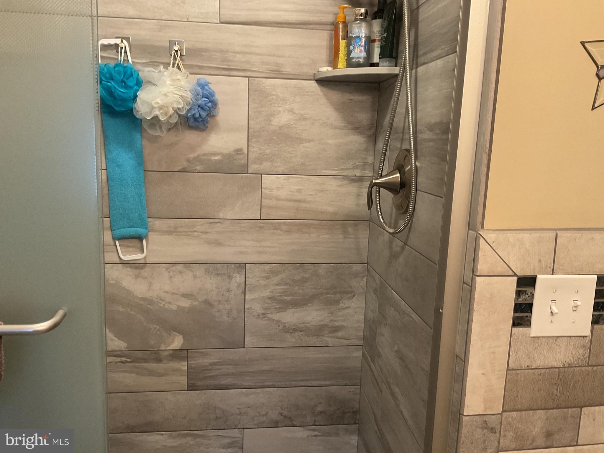 909 Providence Road Springfield, PA 19064 - Photo 42 of 43 Hall Bath room