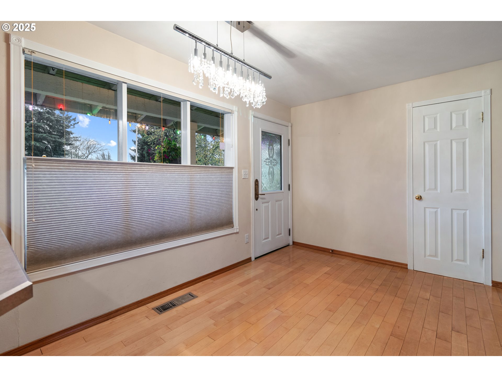 1920 Northeast 127th Avenue Portland, OR 97230 - Photo 11 of 48 Dining Room