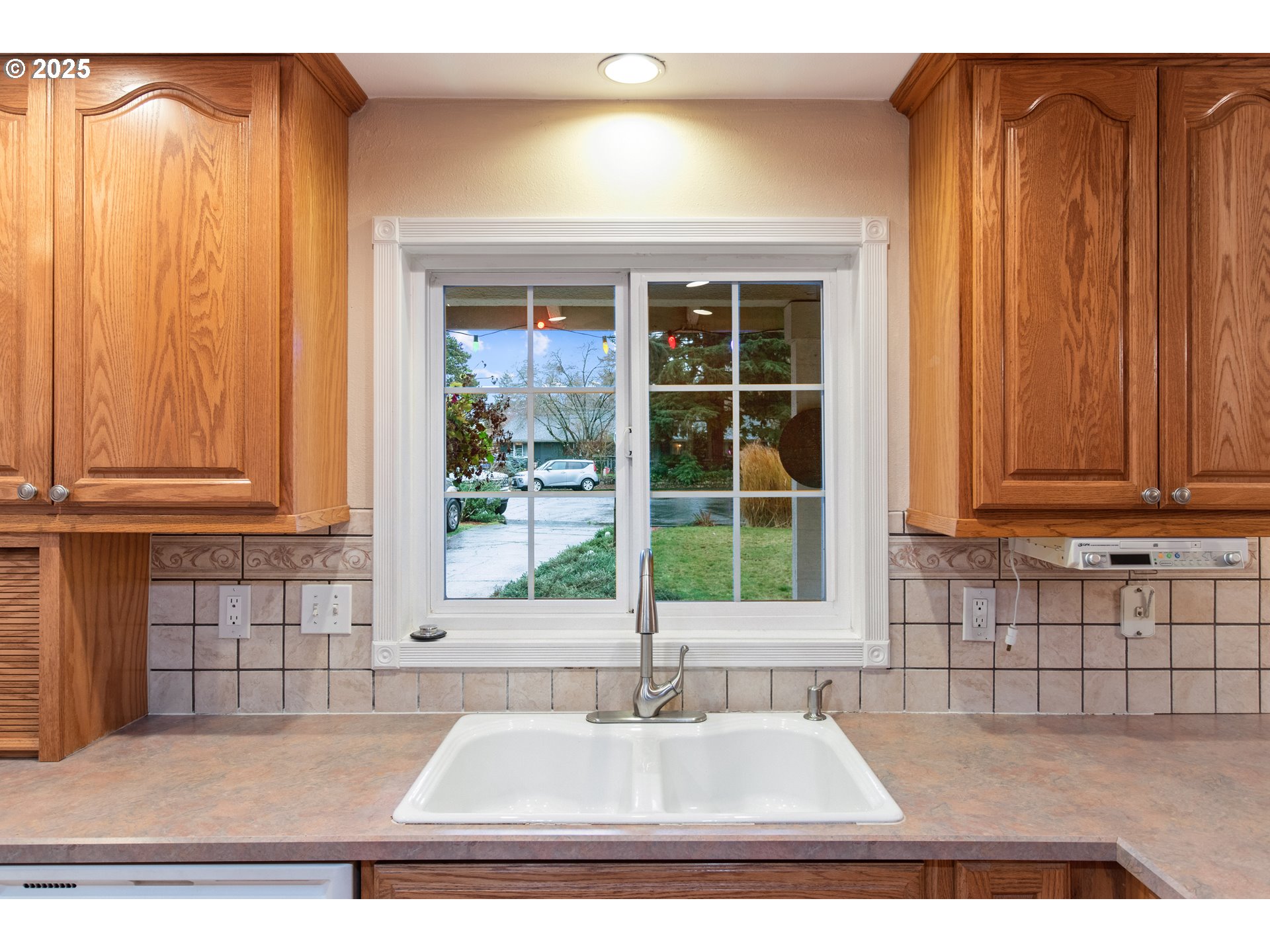 1920 Northeast 127th Avenue Portland, OR 97230 - Photo 17 of 48 Kitchen
