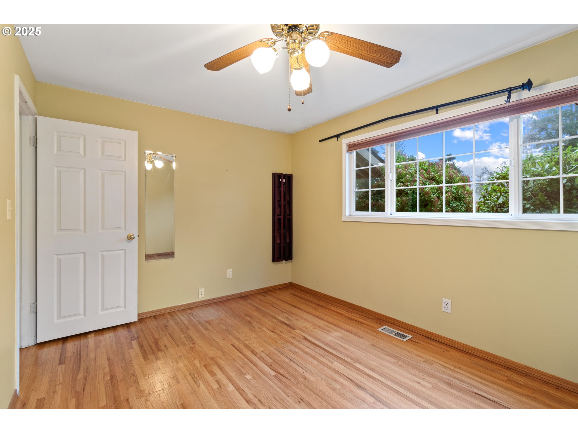 1920 Northeast 127th Avenue Portland, OR 97230 - Photo 21 of 48 Bedroom