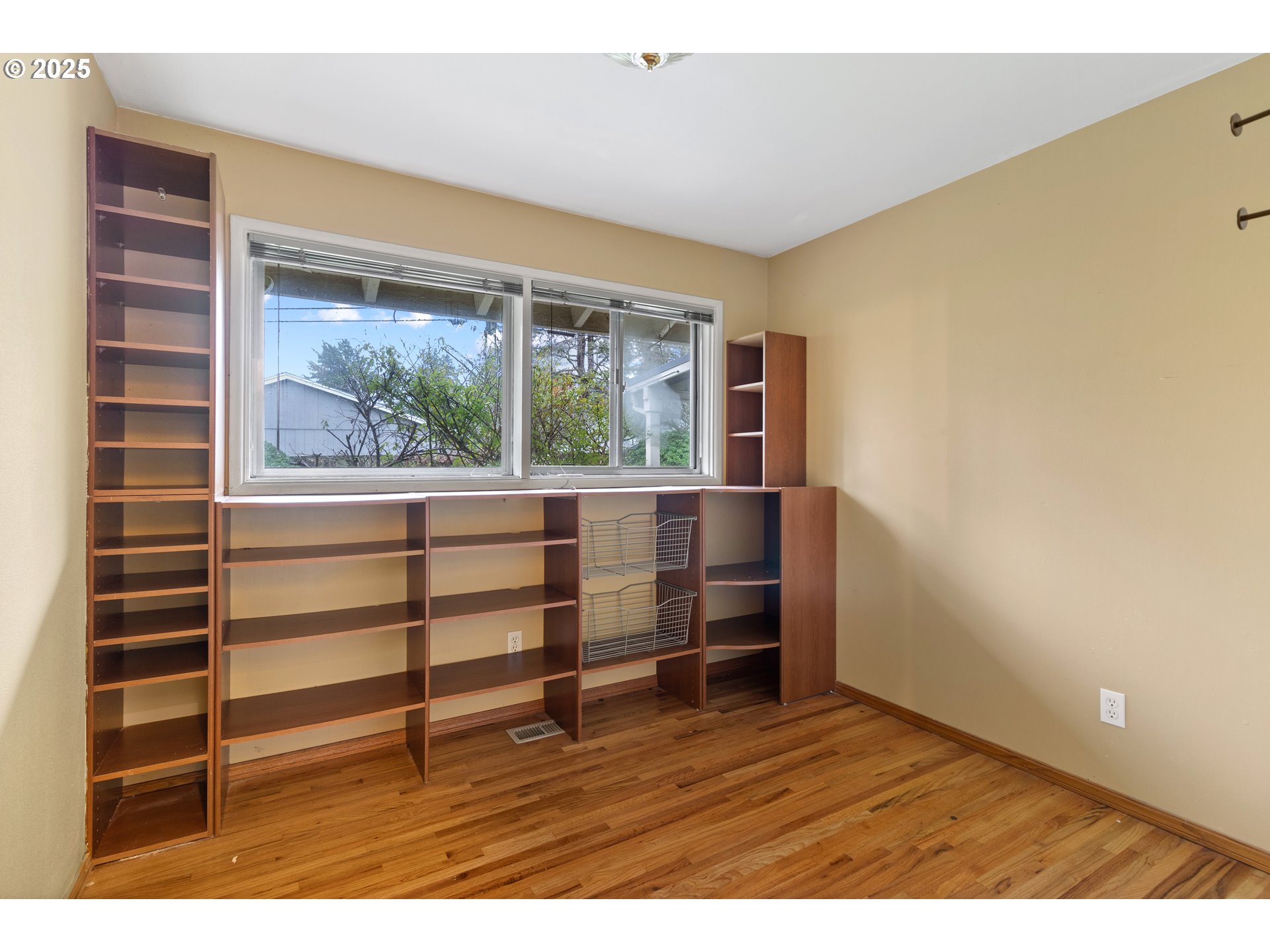 1920 Northeast 127th Avenue Portland, OR 97230 - Photo 23 of 48 Bedroom