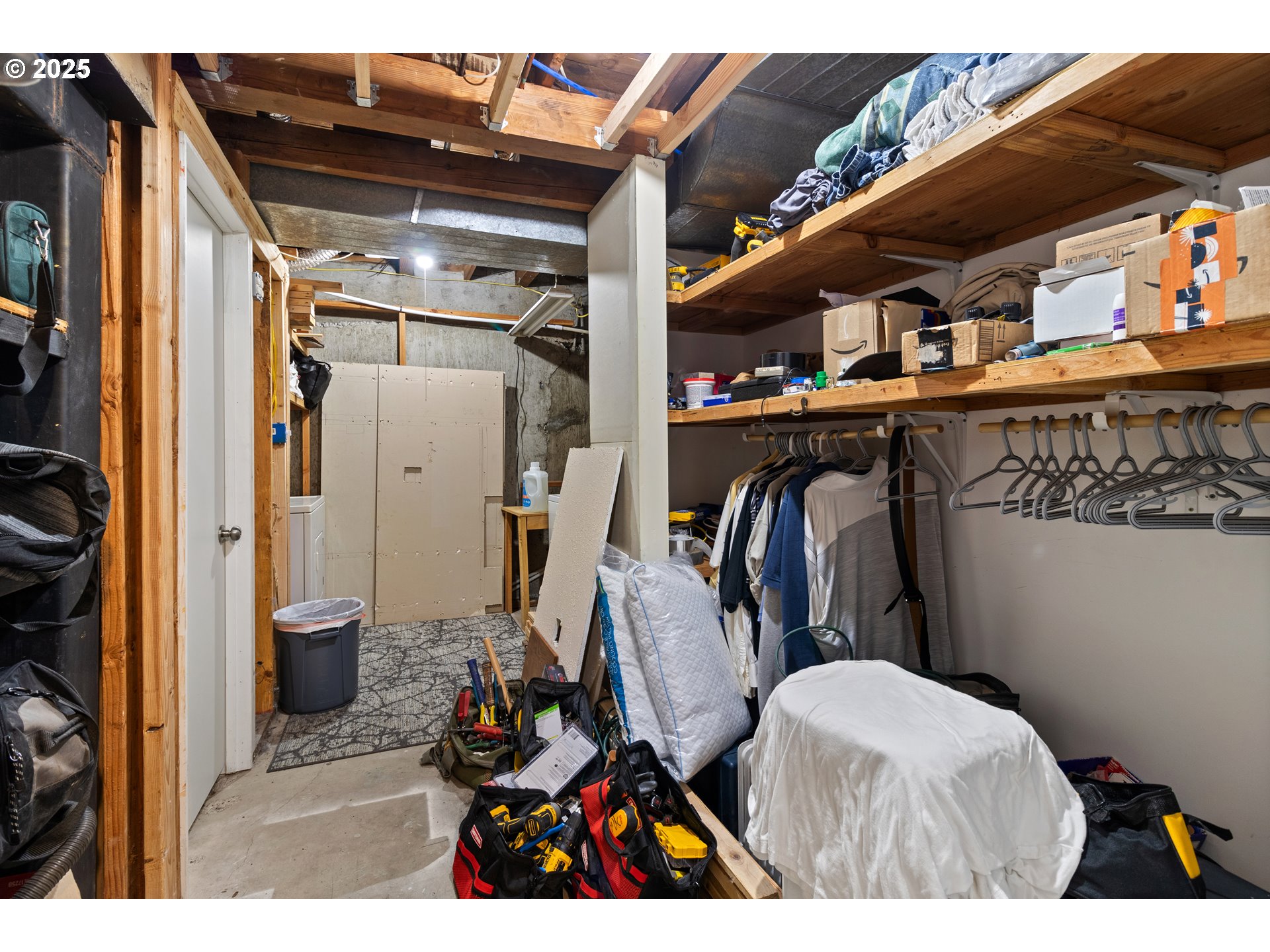 1920 Northeast 127th Avenue Portland, OR 97230 - Photo 34 of 48 Den/Office